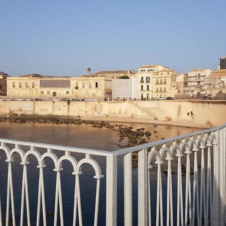 Perla Marina Ortigia Villa Syracuse ภายนอก รูปภาพ